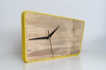 Alternative view of Horloge de bureau en bois style vintage