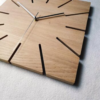 Alternative view of Horloge en bois carrée cadran traits