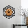 Horloge en bois hexagonale bi couleur