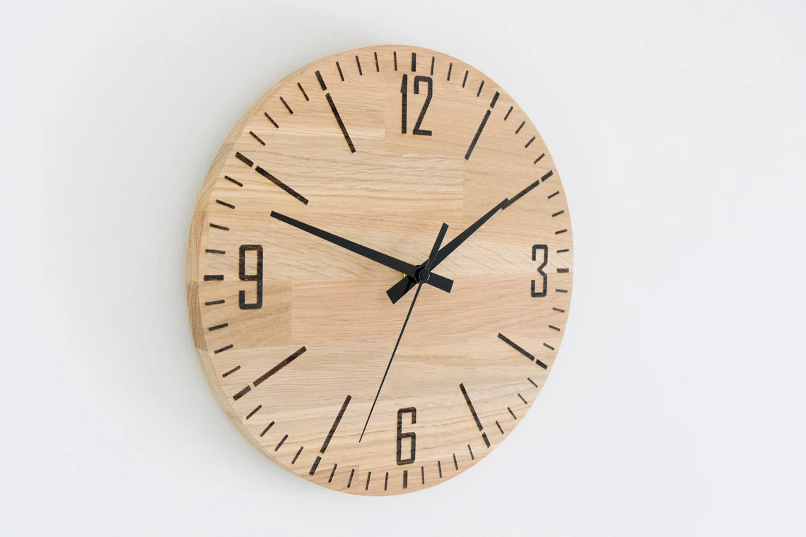 Horloge Murale Silencieuse en Chêne – 100% Bois Massif – Fabriqué en France