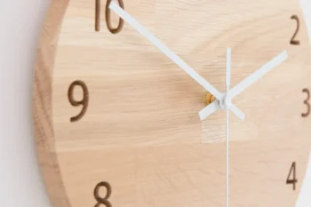 Alternative view of Horloge Murale Ronde en Chêne – Minimaliste & Silencieuse – 28 à 58 cm