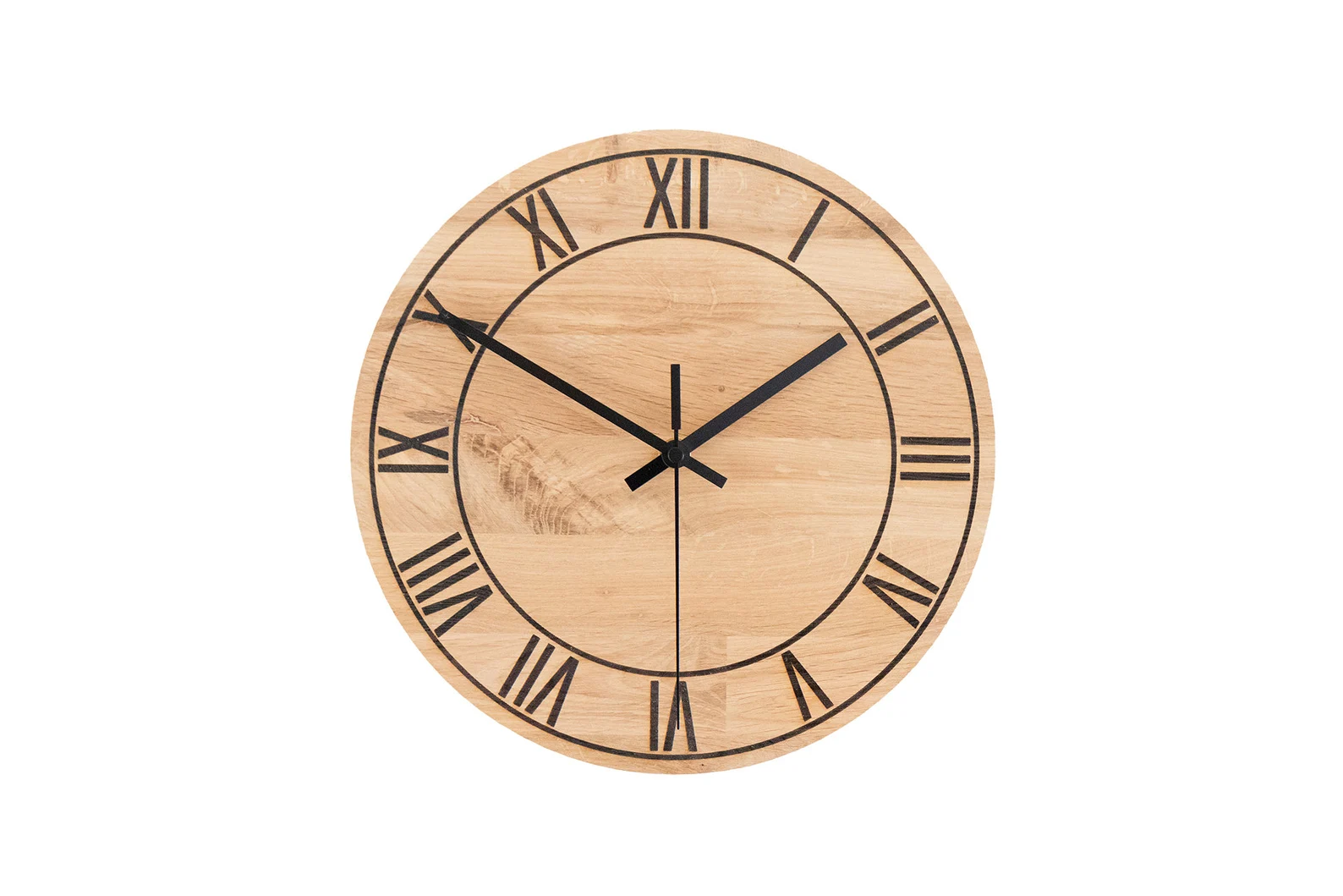 Horloge Murale en Bois avec Chiffres Romains – Silencieuse & Artisanale – Chêne Massif